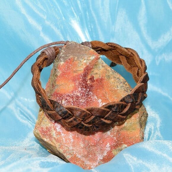 Scout Mens Weathered Braid Sliding Tie Leather Bracelet in Brown Gift Packaged - Picture 4 of 9